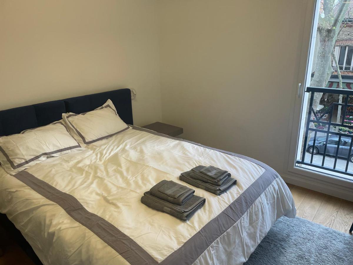 Apartment 5 Pieces Luxe A 300m De Paris Et Proche Stade De France Avec Parking Exclusif *